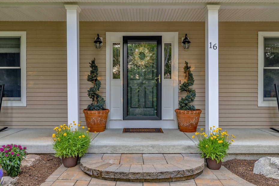 16 Manatuck Drive Photo 7