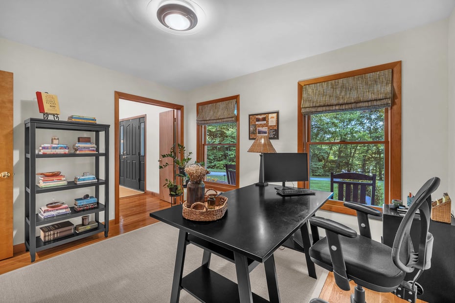 16 Manatuck Drive Photo 19
