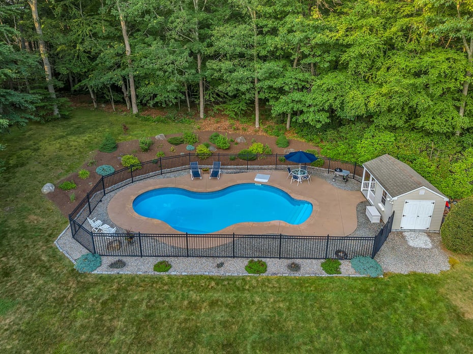16 Manatuck Drive Photo 33