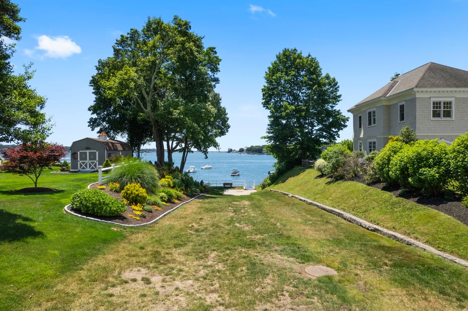 16 Manatuck Drive Photo 38