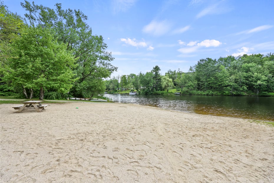 22 Little John Dr Photo 1