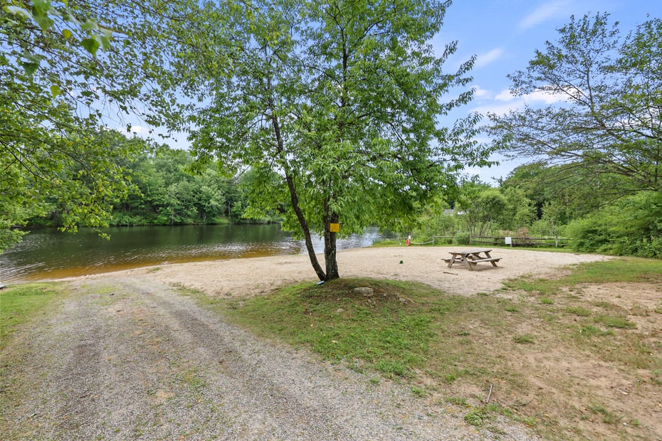 22 Little John Dr Photo 38