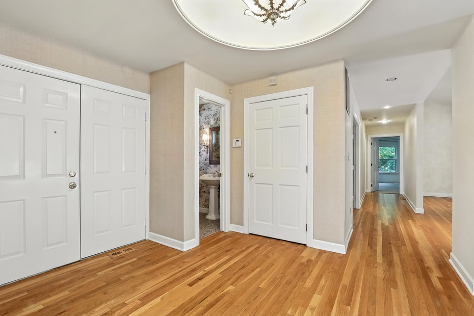 9 Glenbrooke Drive Photo 2