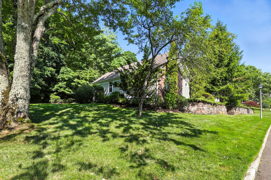 9 Glenbrooke Drive Photo 29