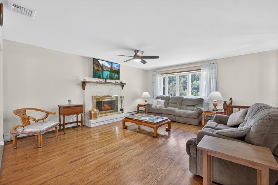 49 Oakridge Road Photo 11