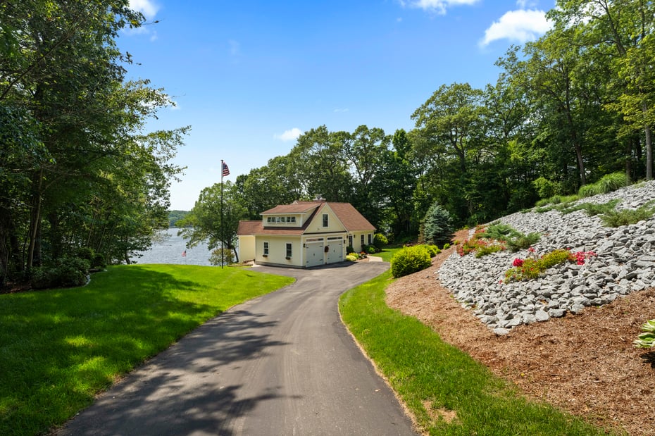 189 Doyle Road Photo 35