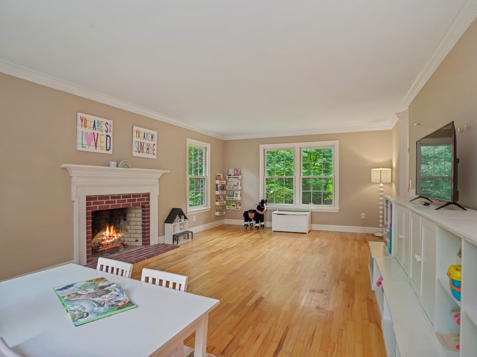 119 Deforest Road Photo 6