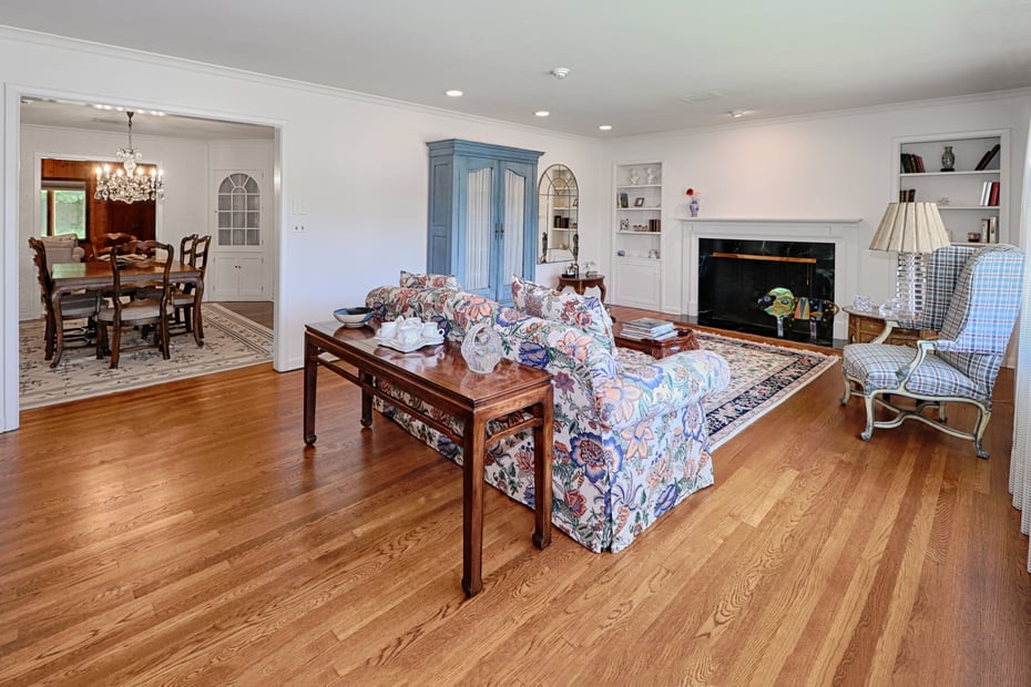 68 Hawthorne Drive Photo 4