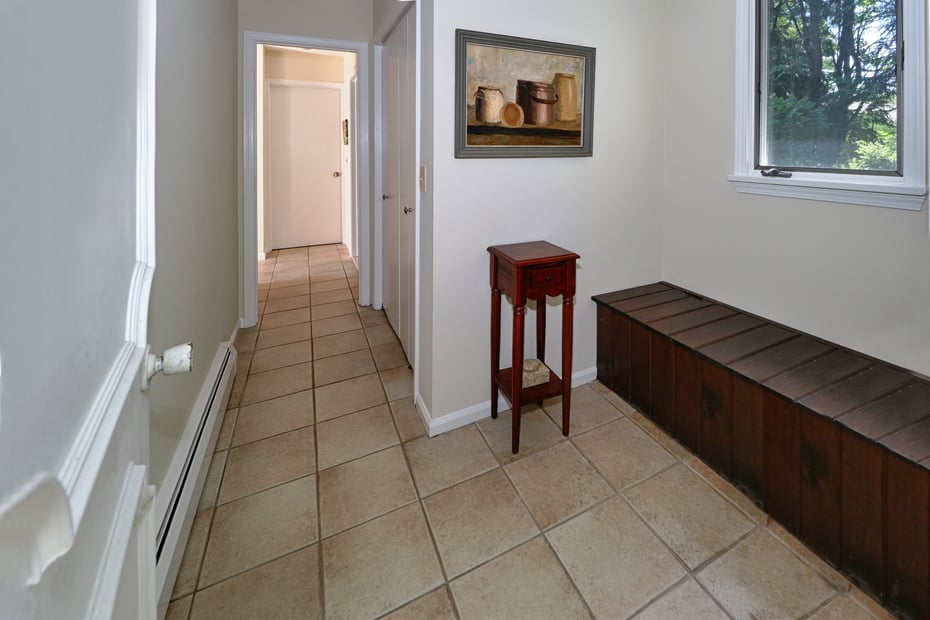 68 Hawthorne Drive Photo 24