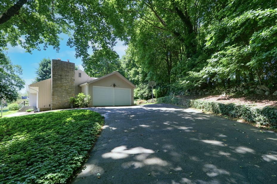 68 Hawthorne Drive Photo 28