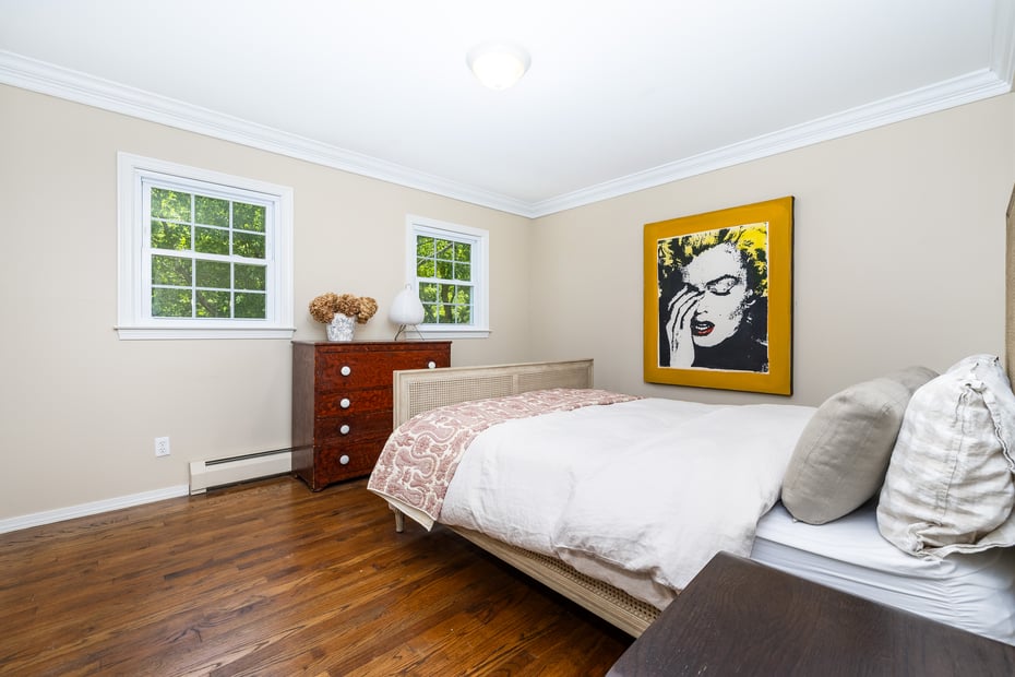 318 Milton Road Photo 13