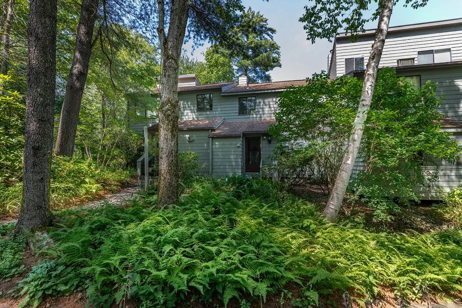 109 Old Farms Road #109 Photo 2