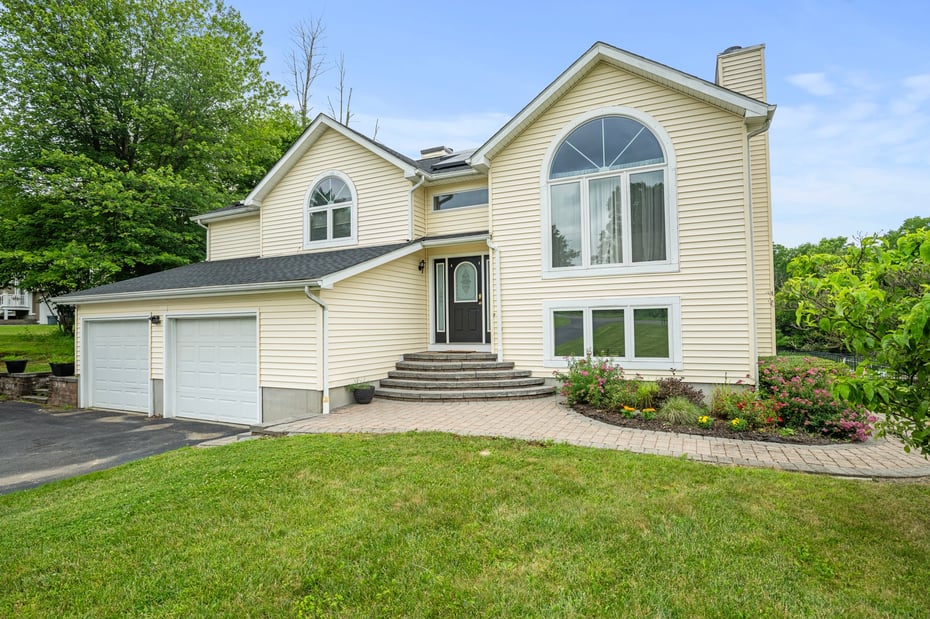 125 Whipple Road Photo 1