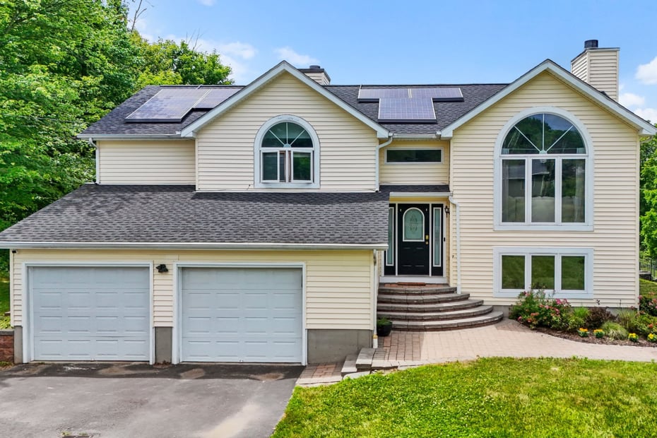 125 Whipple Road Photo 2