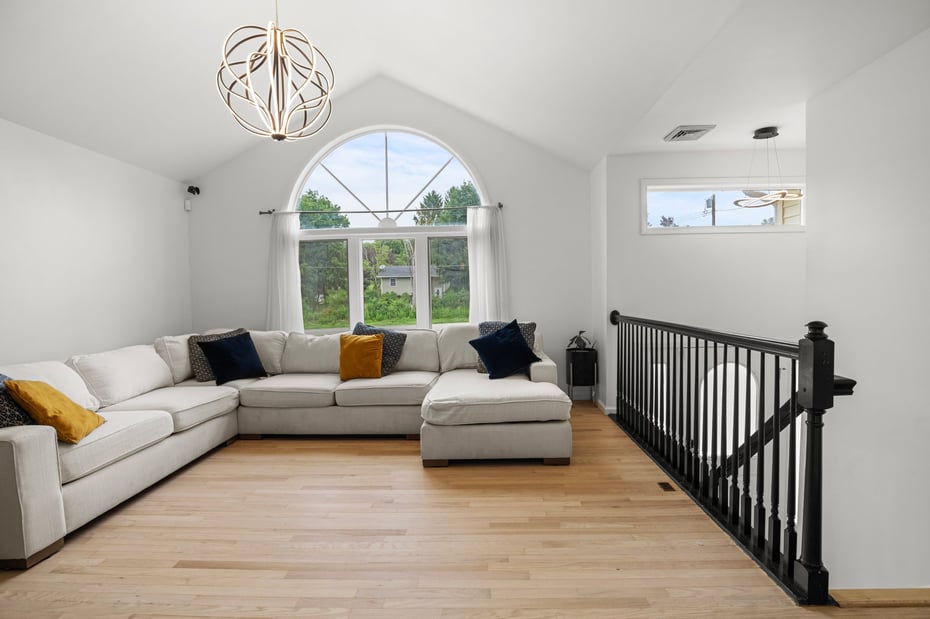 125 Whipple Road Photo 3