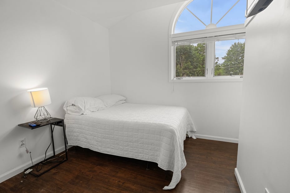 125 Whipple Road Photo 8
