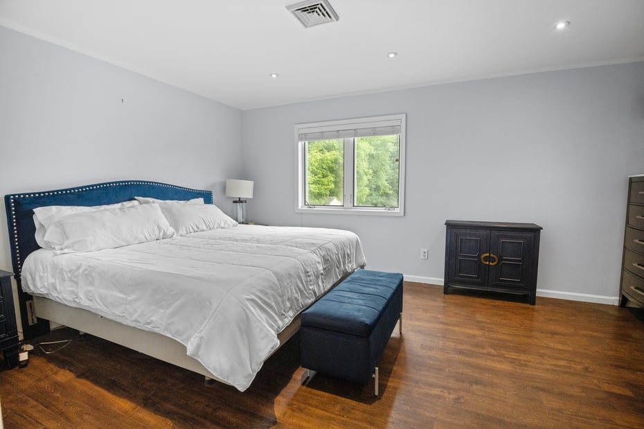 125 Whipple Road Photo 10