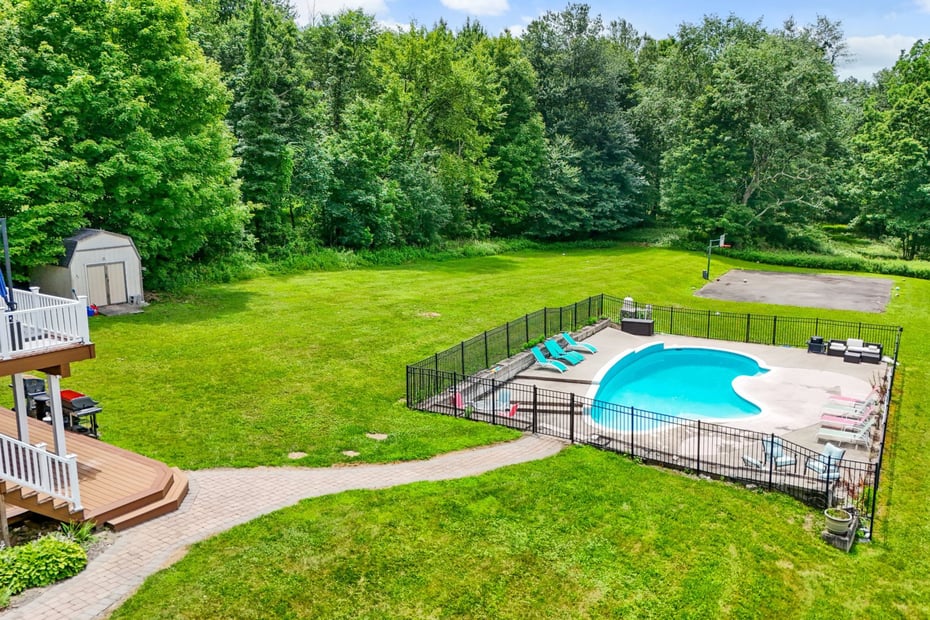 125 Whipple Road Photo 17