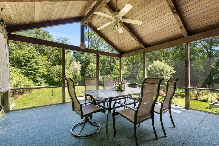 15 Glen Drive Photo 8