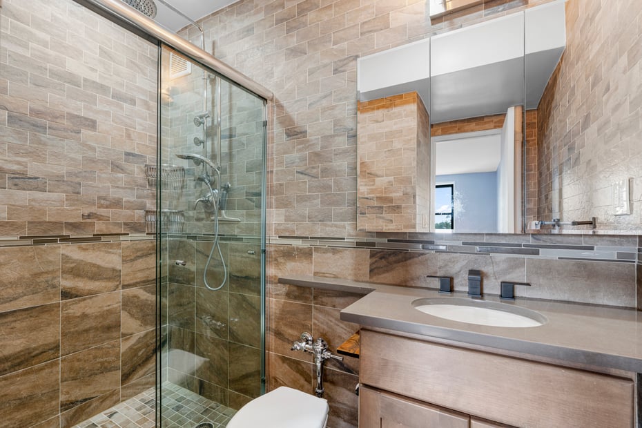 325 King Street  #4D Photo 13