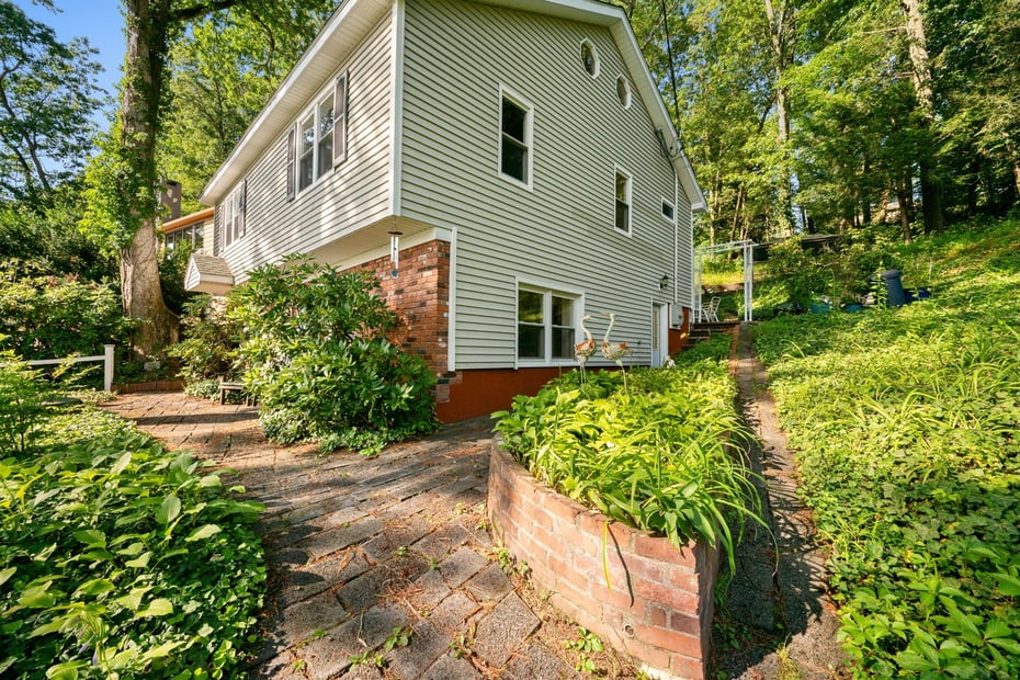 16 Lake Street Photo 16