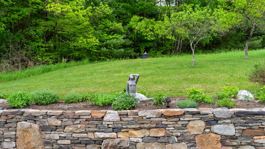 56 Crooked Hill Rd Photo 45