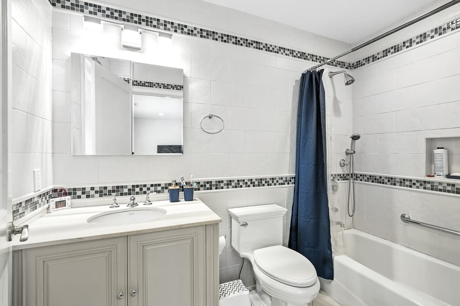 6 Eaton Lane Photo 16