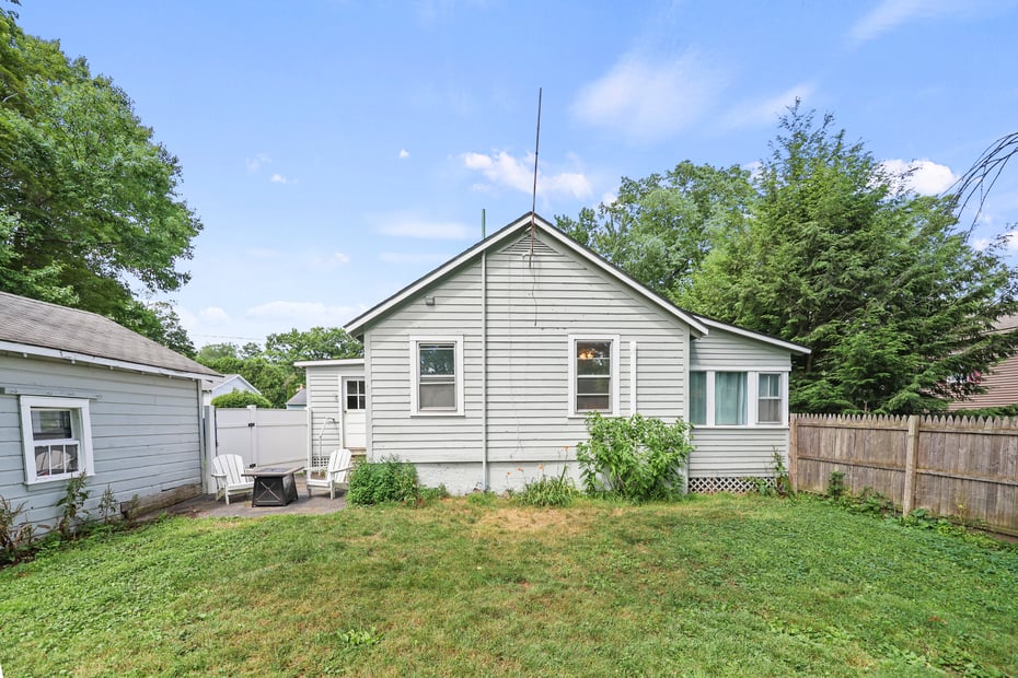 7 Chicopee St Photo 17