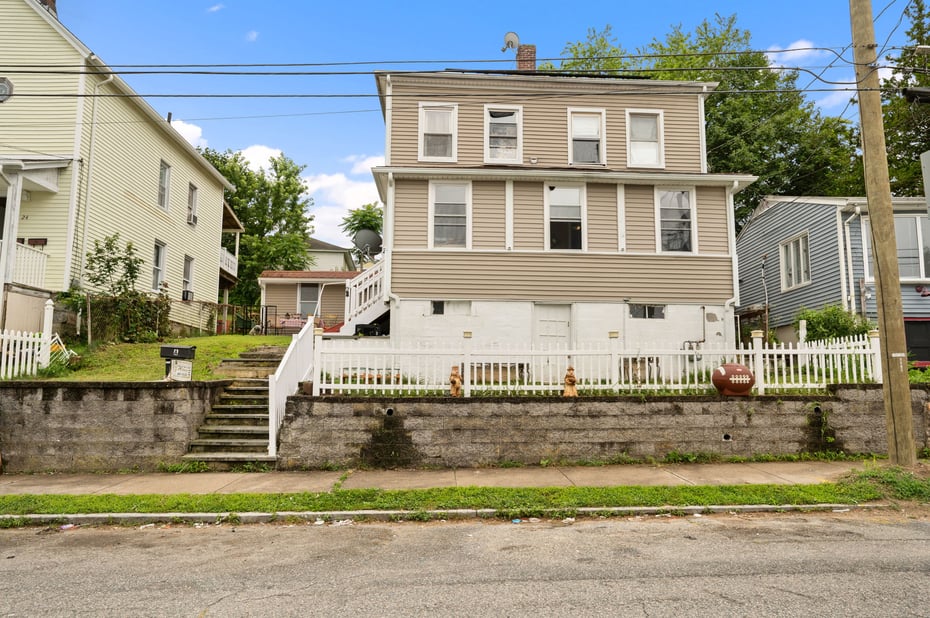 28 West High Street Photo 1
