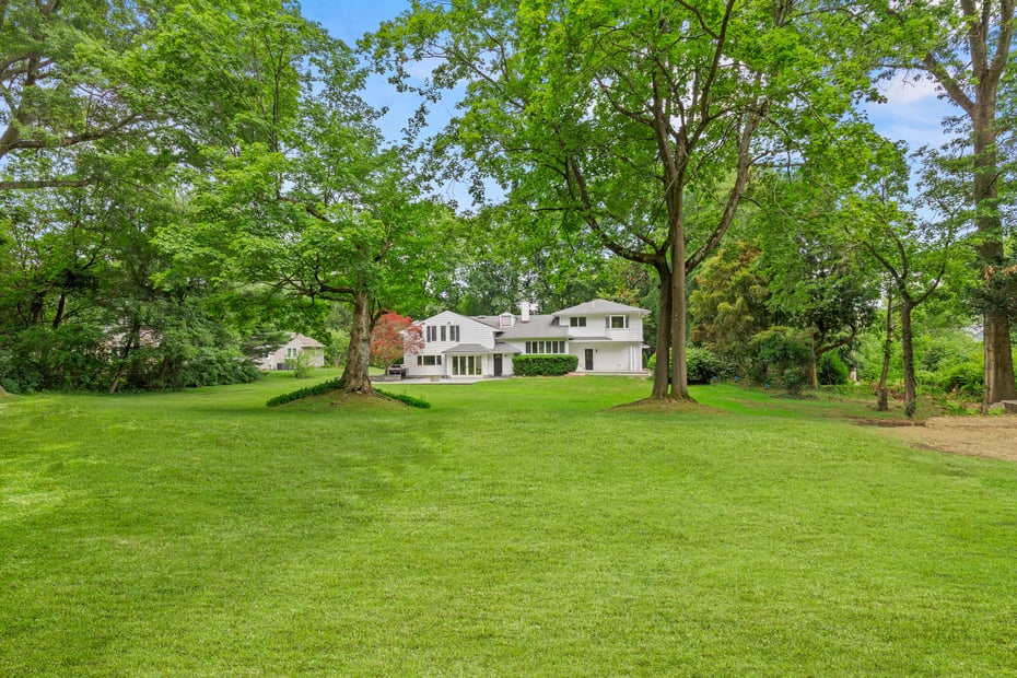 10 Bowman Drive Photo 36