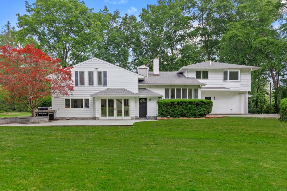 10 Bowman Drive Photo 1