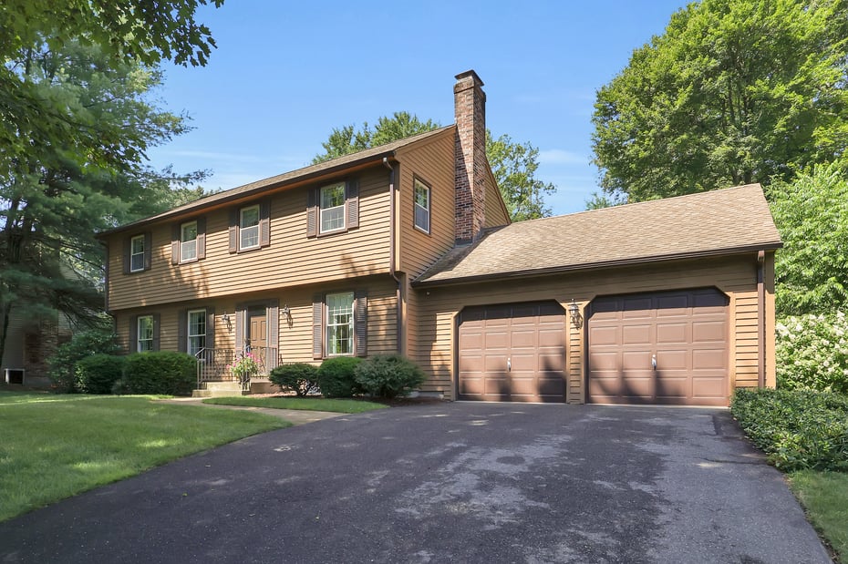 11 Paper Chase Drive Photo 2