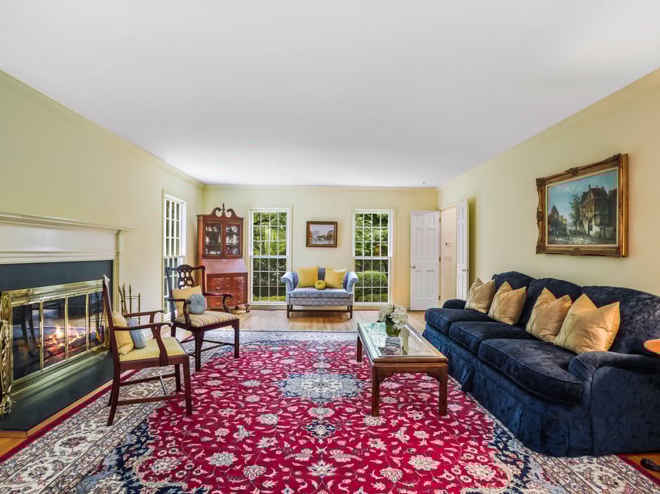 352 Ridgefield Road Photo 4