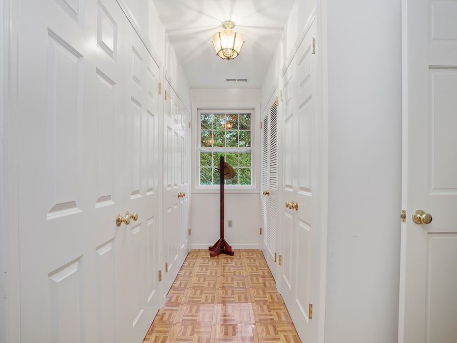 352 Ridgefield Road Photo 31