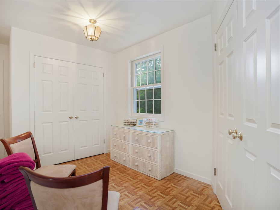 352 Ridgefield Road Photo 32