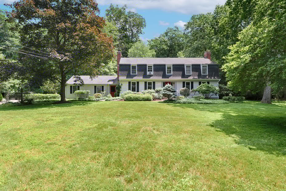 1135 Hulls Farm Road Photo 2