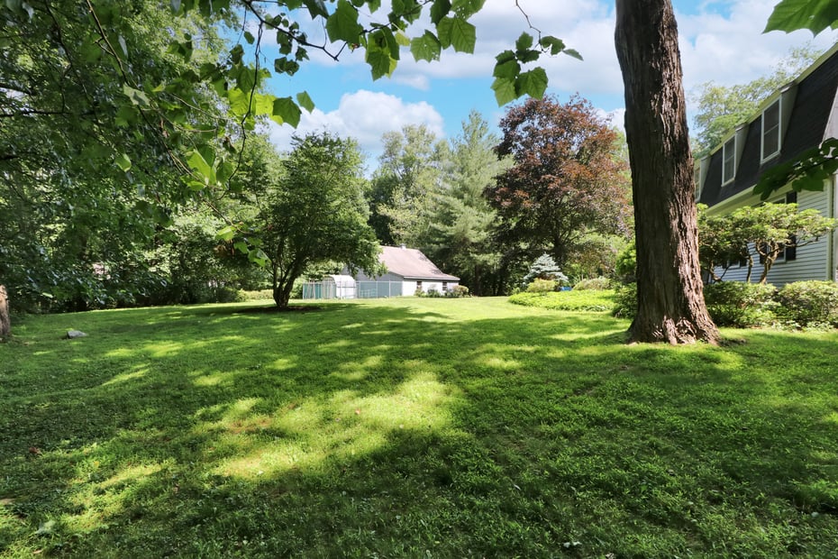 1135 Hulls Farm Road Photo 3