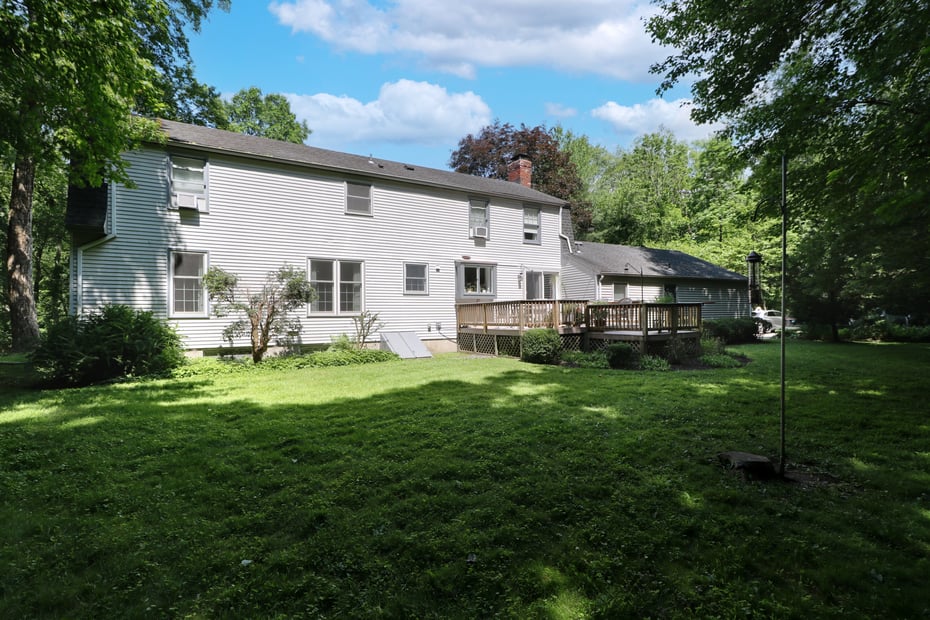 1135 Hulls Farm Road Photo 8