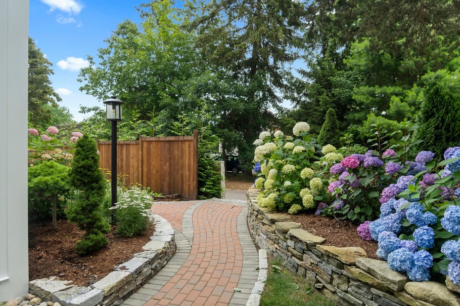 176 Great Neck Road Photo 28