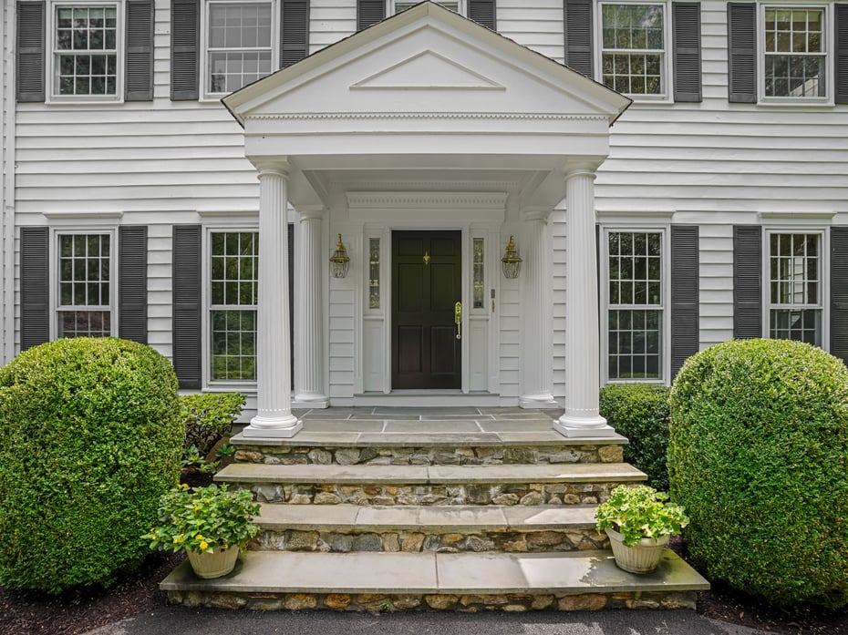 352 Ridgefield Road Photo 2