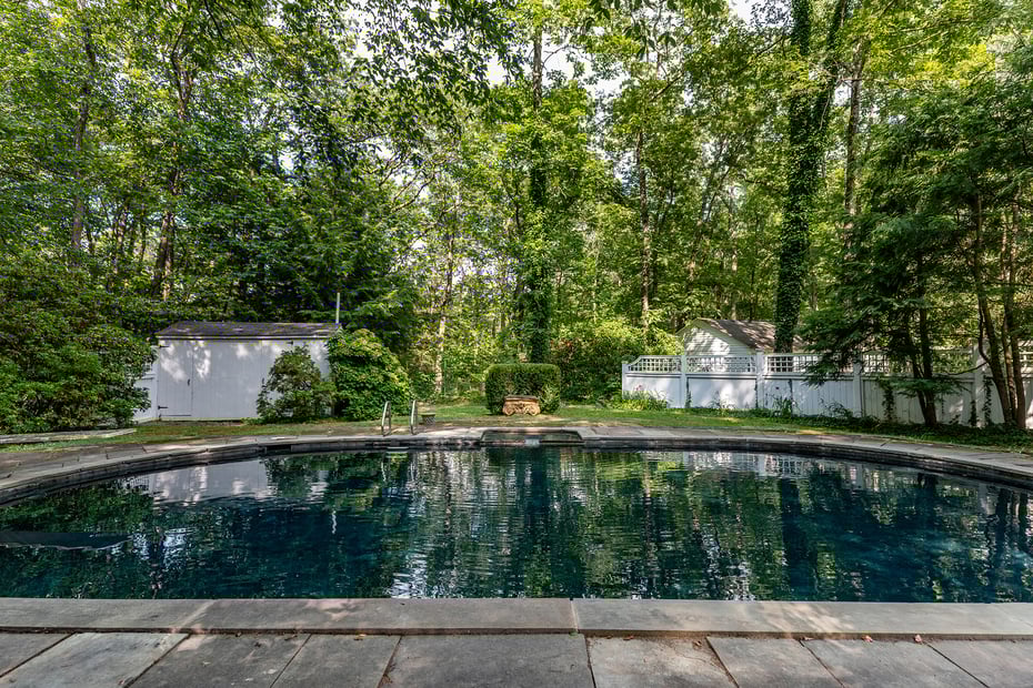 2 Bridgeworth Lane Photo 11