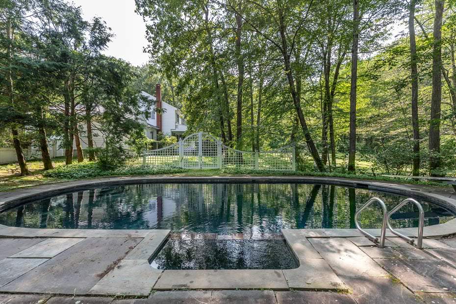 2 Bridgeworth Lane Photo 10