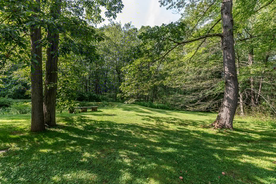 2 Bridgeworth Lane Photo 15