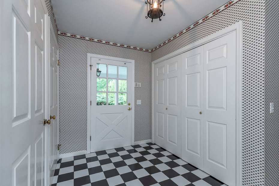 2 Bridgeworth Lane Photo 16