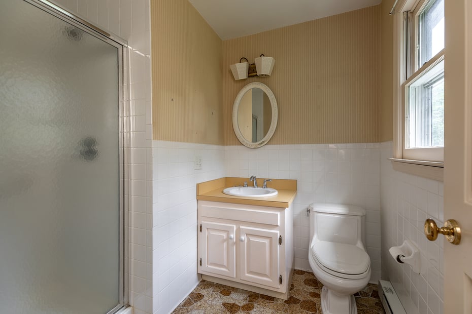2 Bridgeworth Lane Photo 34