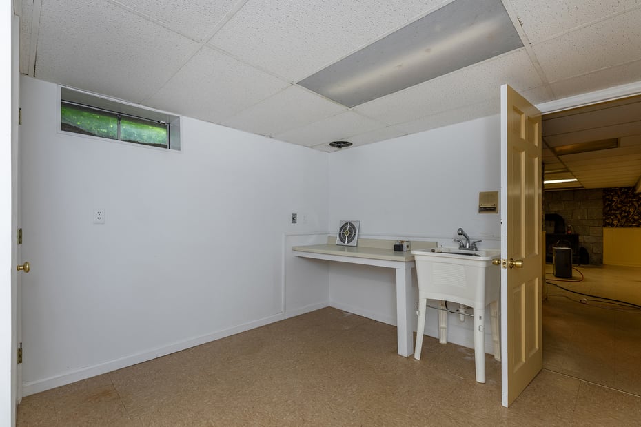 2 Bridgeworth Lane Photo 28