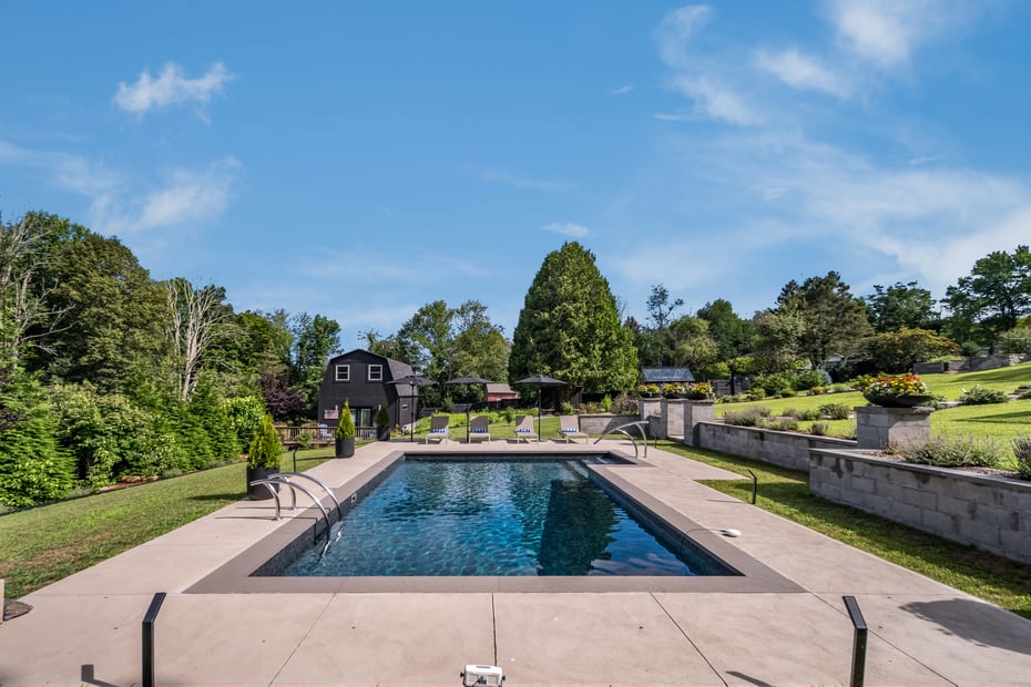 55 Bogel Road Photo 34