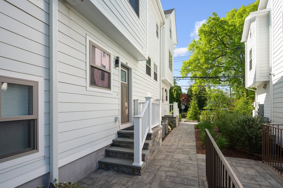 1 Howard Avenue  #B2 Photo 4
