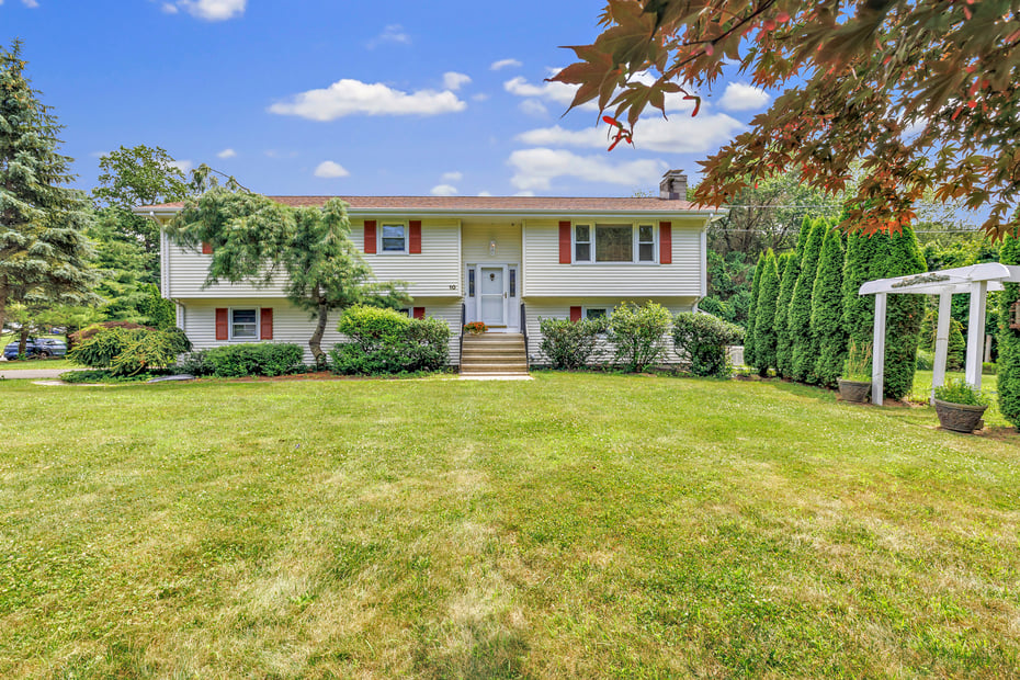 10 Magnolia Road Photo 1