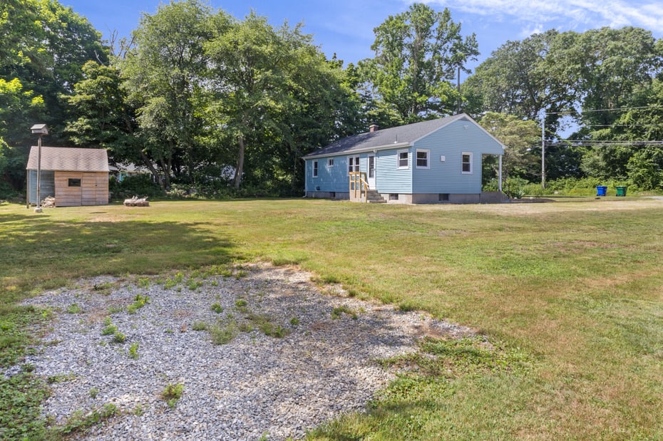 133 Bloomingdale Road Photo 3